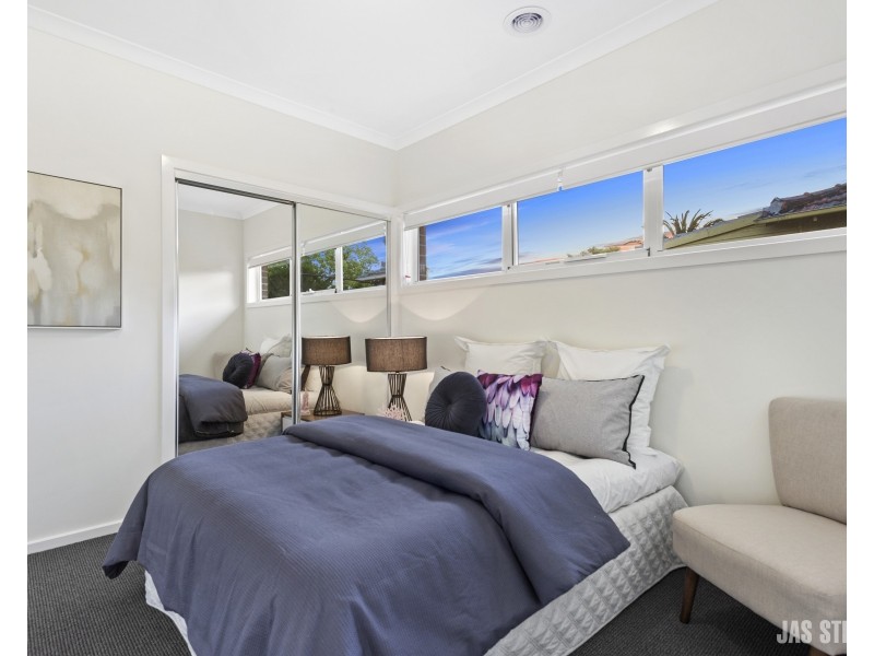 1/131 Durham Rd, Sunshine VIC 3020