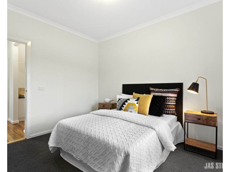 1/131 Durham Rd, Sunshine VIC 3020