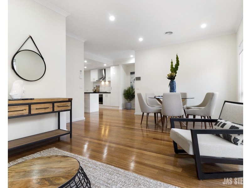 2/131 Durham Rd, Sunshine VIC 3020