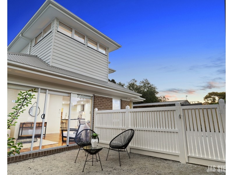 2/131 Durham Rd, Sunshine VIC 3020