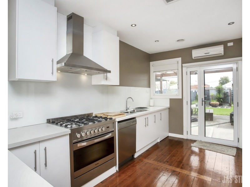 8 Angliss Street, Yarraville VIC 3013