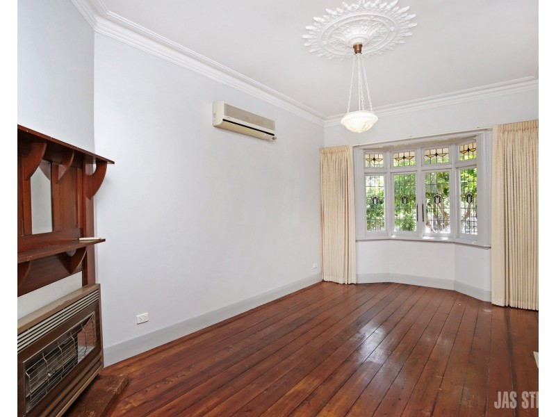 77 Chirnside Street, Kingsville VIC 3012