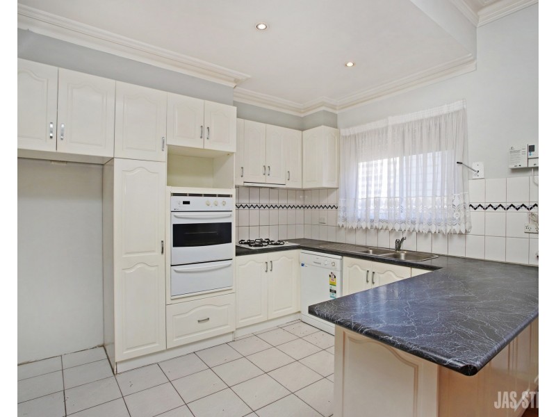 77 Chirnside Street, Kingsville VIC 3012