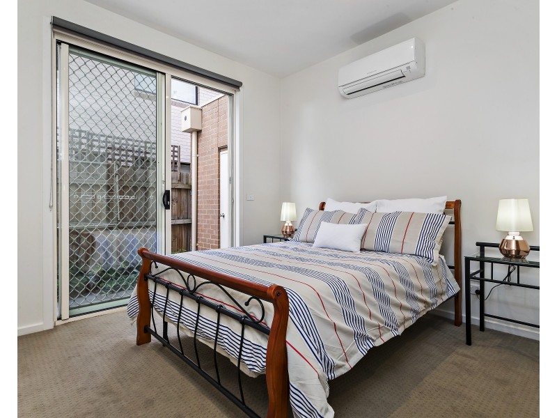 1/11 Churchill Avenue, Maidstone VIC 3012