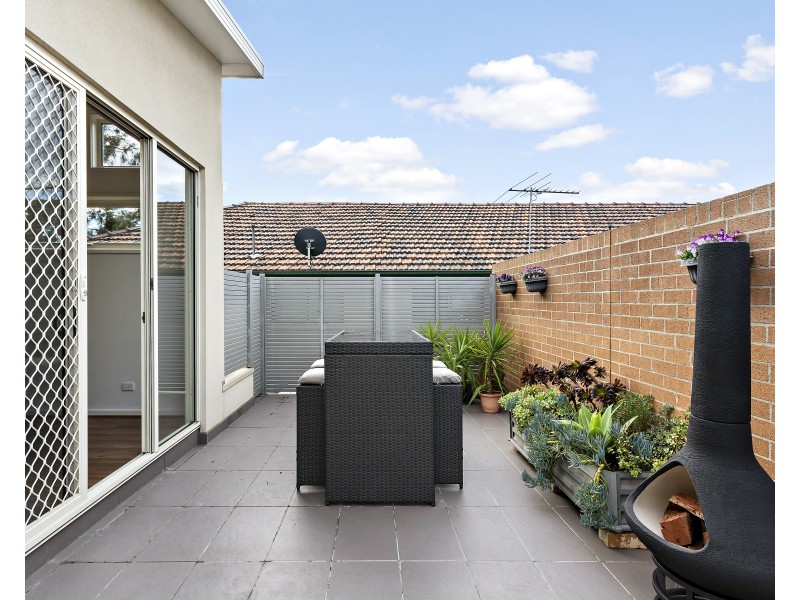 1/11 Churchill Avenue, Maidstone VIC 3012