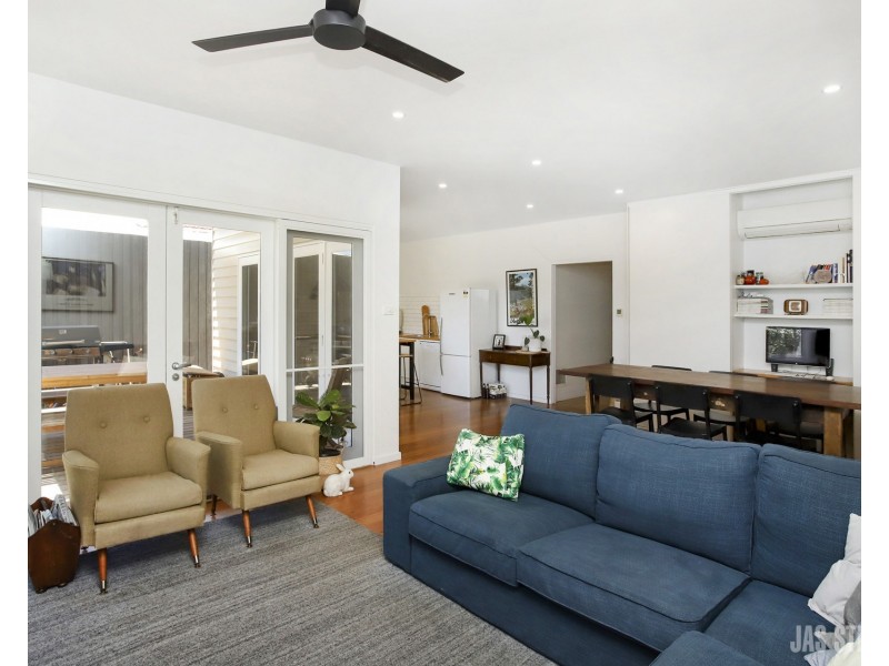 110 Empress Avenue, Kingsville VIC 3012