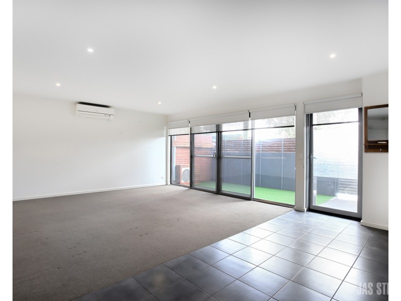 4/13 Essex Street, Footscray VIC 3011