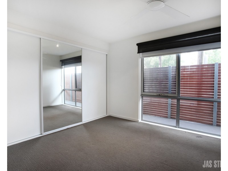 4/13 Essex Street, Footscray VIC 3011