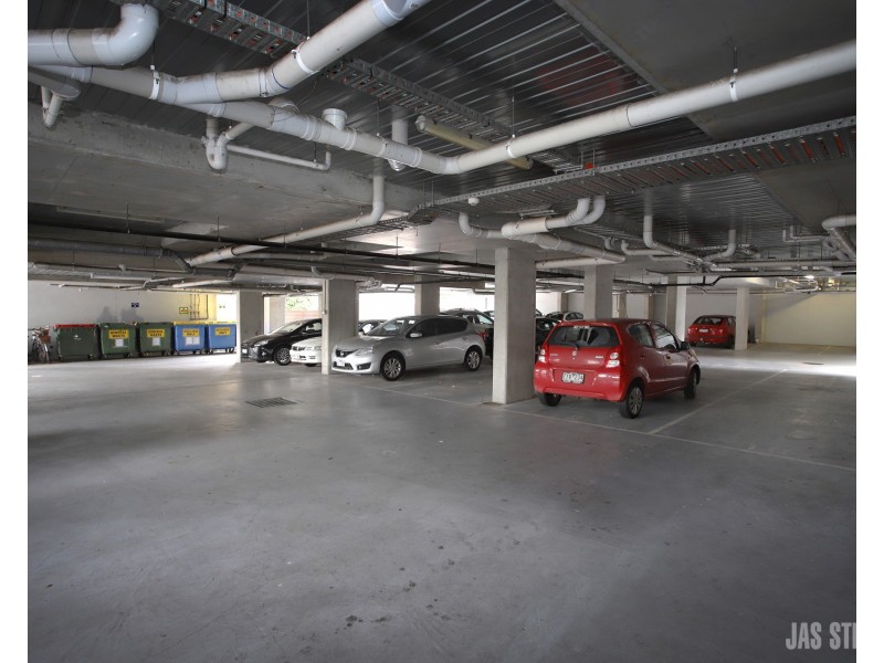 4/13 Essex Street, Footscray VIC 3011