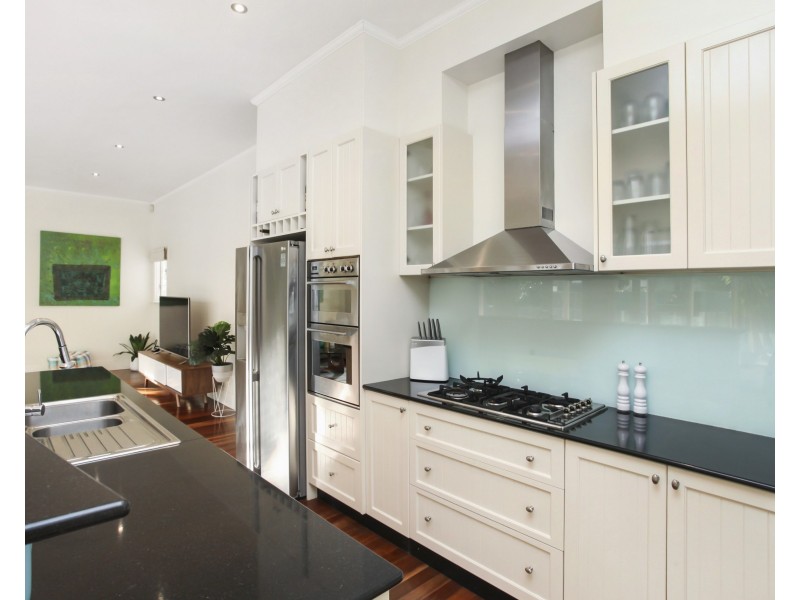 14 Derham Street, Spotswood VIC 3015