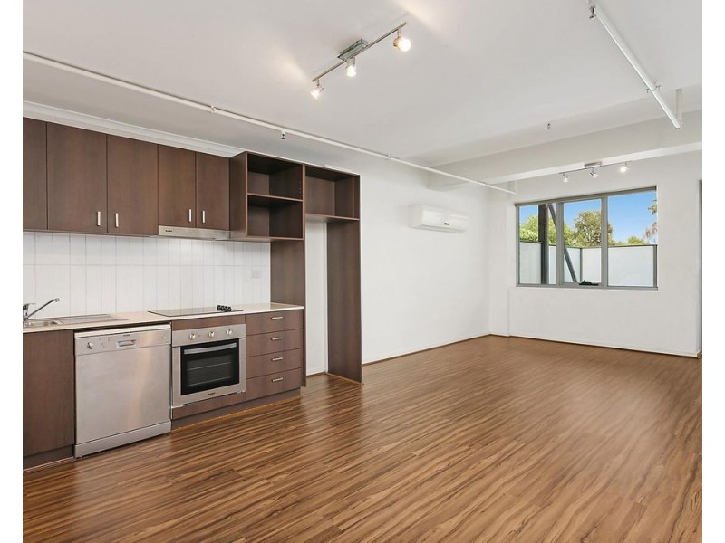 11 Swallow Lane, Footscray VIC 3011
