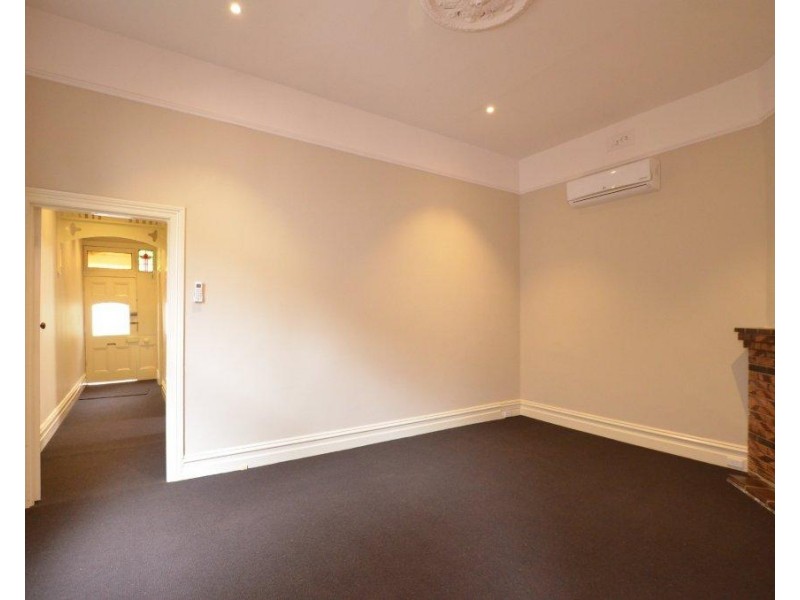6 Hamilton Street, Seddon VIC 3011