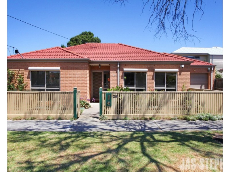 29 Cyclamen Street, Altona North VIC 3025