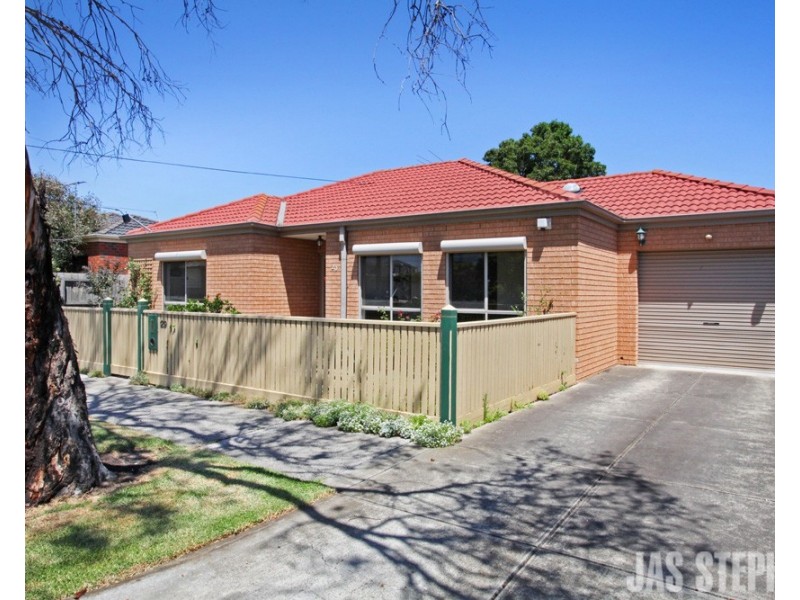 29 Cyclamen Street, Altona North VIC 3025