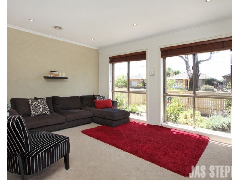 29 Cyclamen Street, Altona North VIC 3025