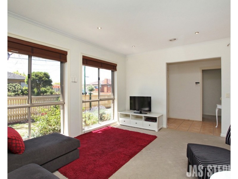 29 Cyclamen Street, Altona North VIC 3025