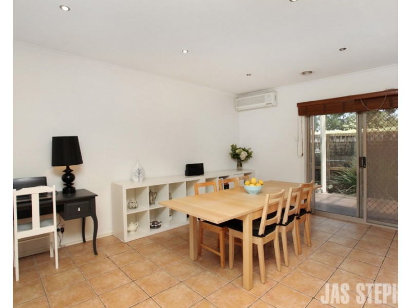 29 Cyclamen Street, Altona North VIC 3025