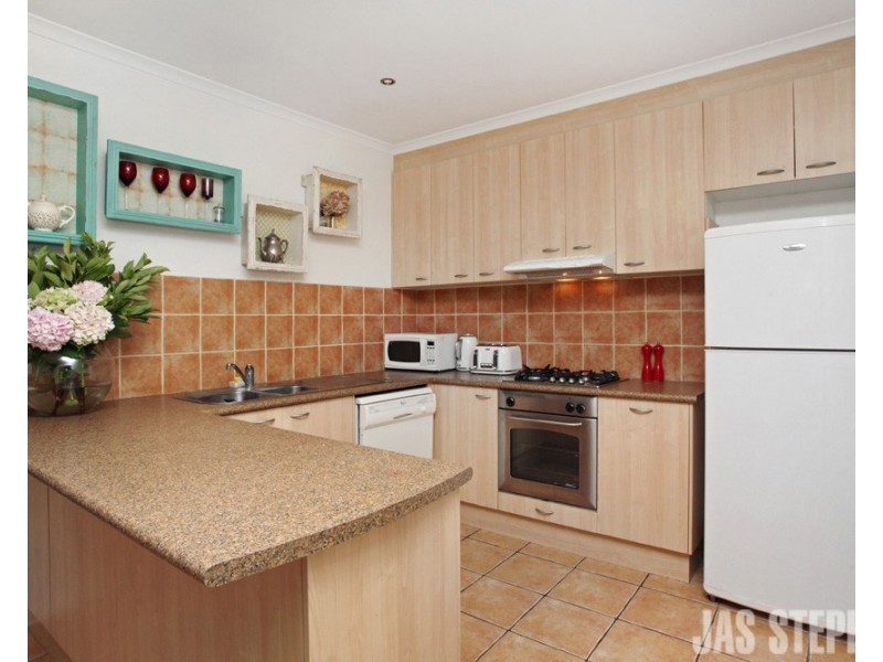 29 Cyclamen Street, Altona North VIC 3025