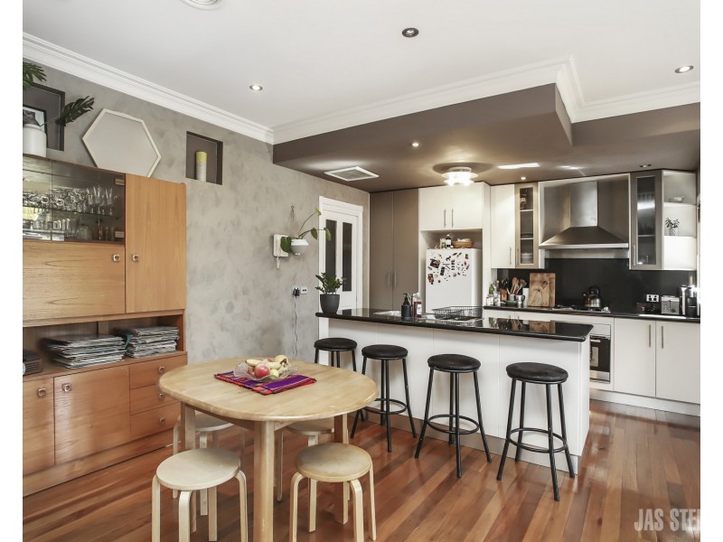 2/604 Barkly Street, West Footscray VIC 3012