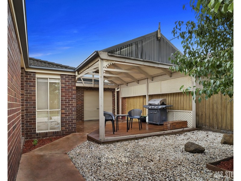 10 Shale Court, Delahey VIC 3037
