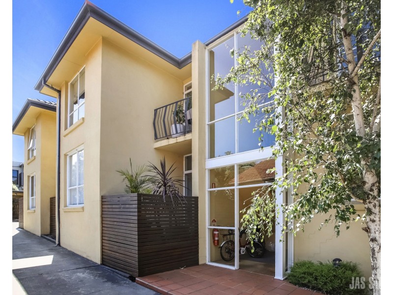 2/334 Nicholson Street, Yarraville VIC 3013