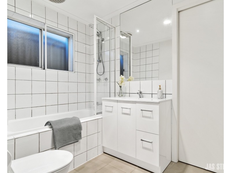 11/102 Cross Street, West Footscray VIC 3012