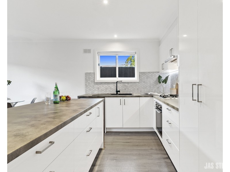 11/102 Cross Street, West Footscray VIC 3012