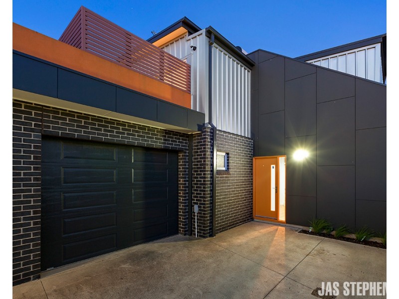 4/17 Clarke Street, West Footscray VIC 3012