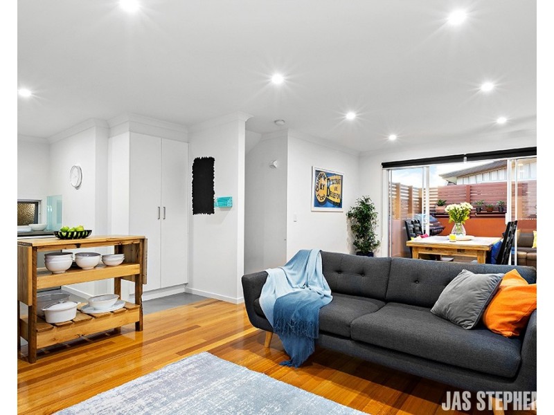 4/17 Clarke Street, West Footscray VIC 3012