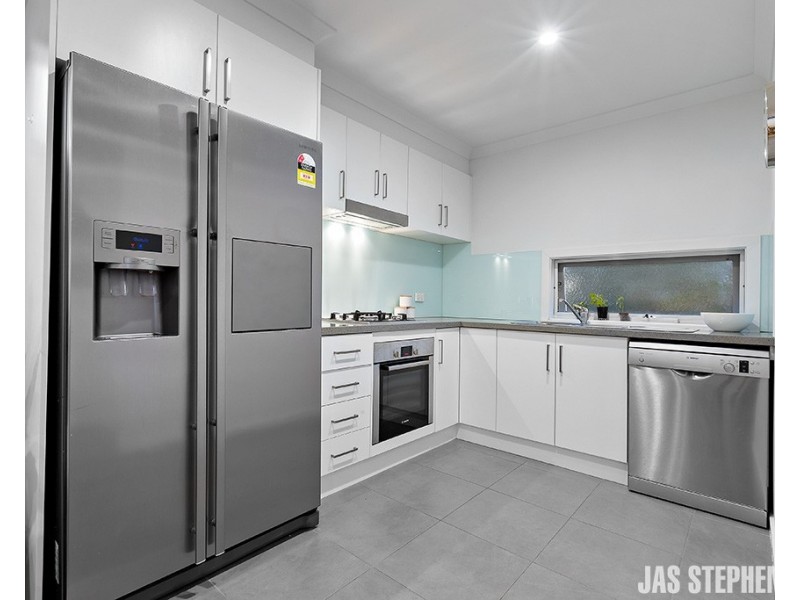 4/17 Clarke Street, West Footscray VIC 3012