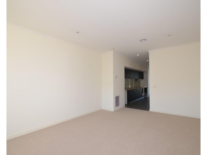 3/10 Cross Street, Footscray VIC 3011