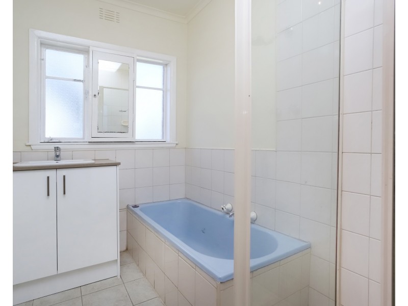 72 Fourth Avenue, Altona North VIC 3025