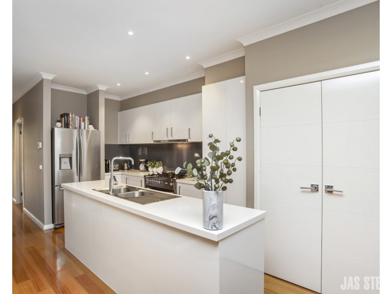 82 Gordon Street, Newport VIC 3015