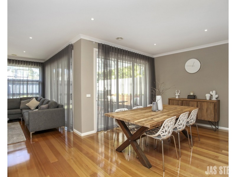 82 Gordon Street, Newport VIC 3015