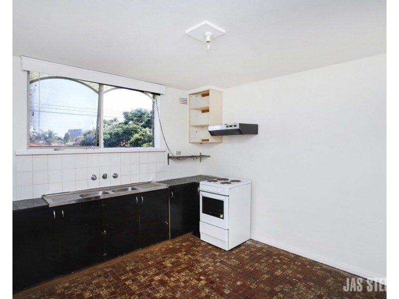 4/20 Moore Street, Footscray VIC 3011