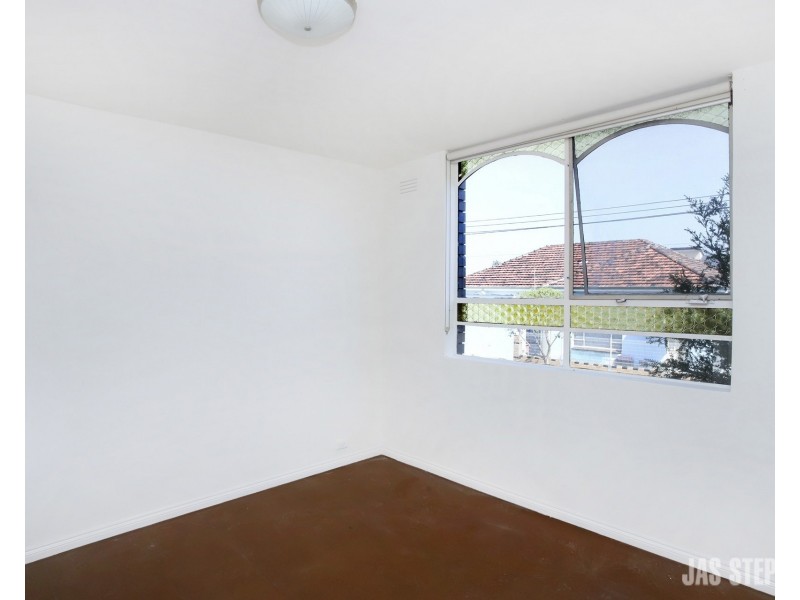 4/20 Moore Street, Footscray VIC 3011