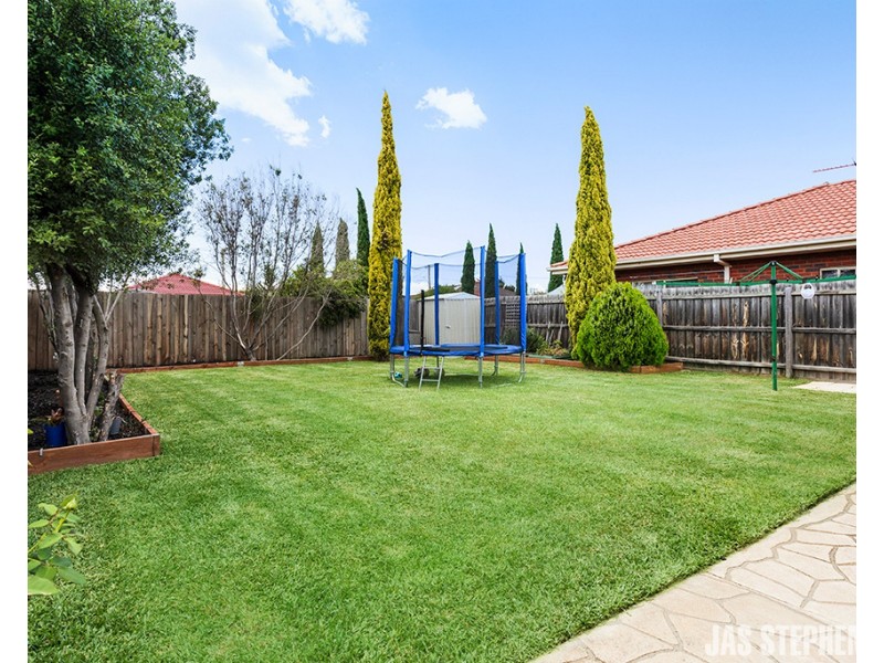 25 Henry Drive, Altona Meadows VIC 3028