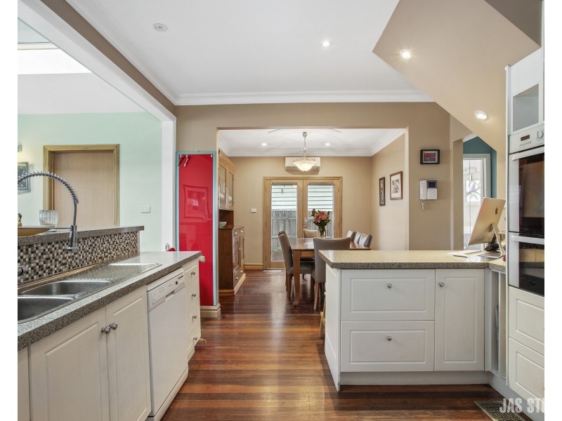 25 St Leonards Avenue, Yarraville VIC 3013