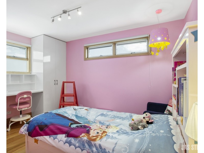 25 St Leonards Avenue, Yarraville VIC 3013