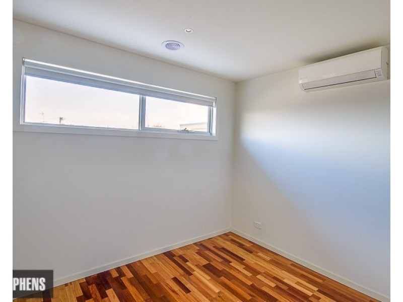 2/5 Alma Street, Maidstone VIC 3012