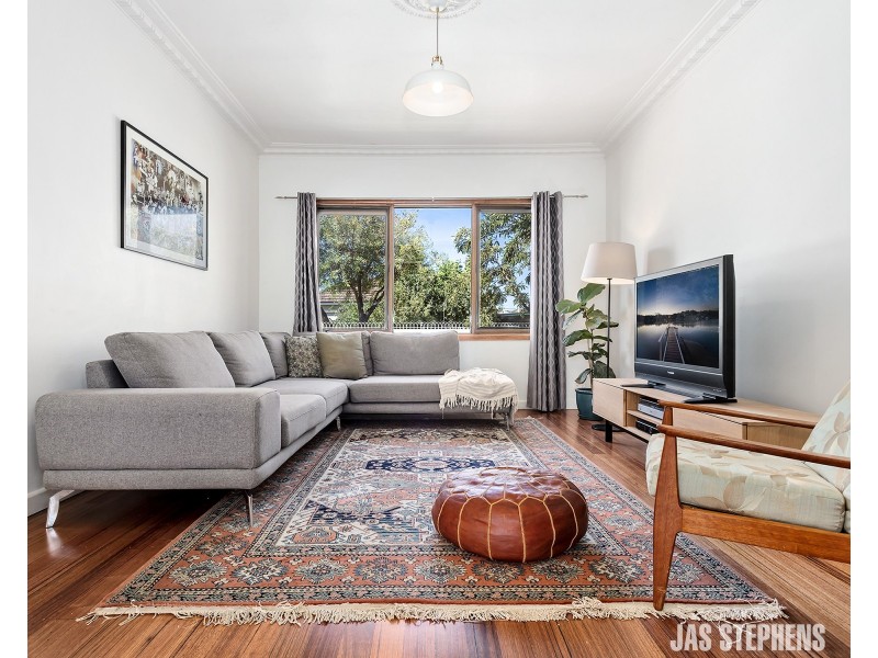 2 Burns Street, Maidstone VIC 3012