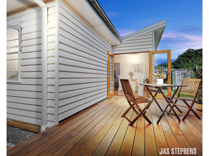 2 Burns Street, Maidstone VIC 3012