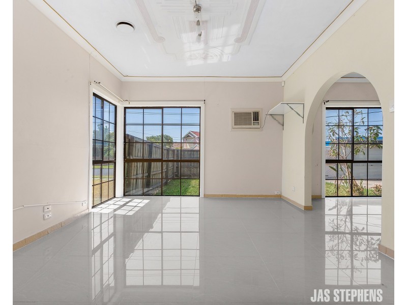 1 Dunedin Street, Maidstone VIC 3012