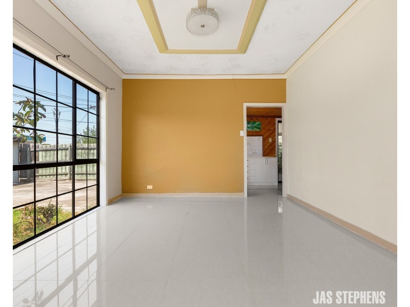 1 Dunedin Street, Maidstone VIC 3012