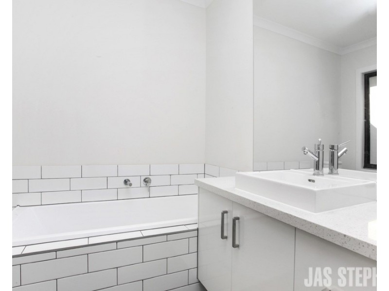 60 Napoleon Street, West Footscray VIC 3012