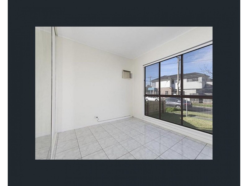 17 Kenneth Street, Braybrook VIC 3019