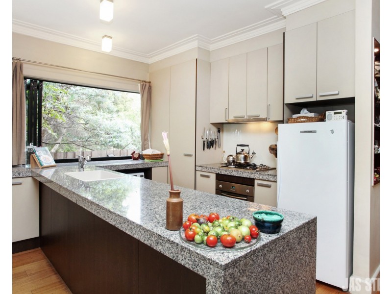 2 Neylon Street, Yarraville VIC 3013