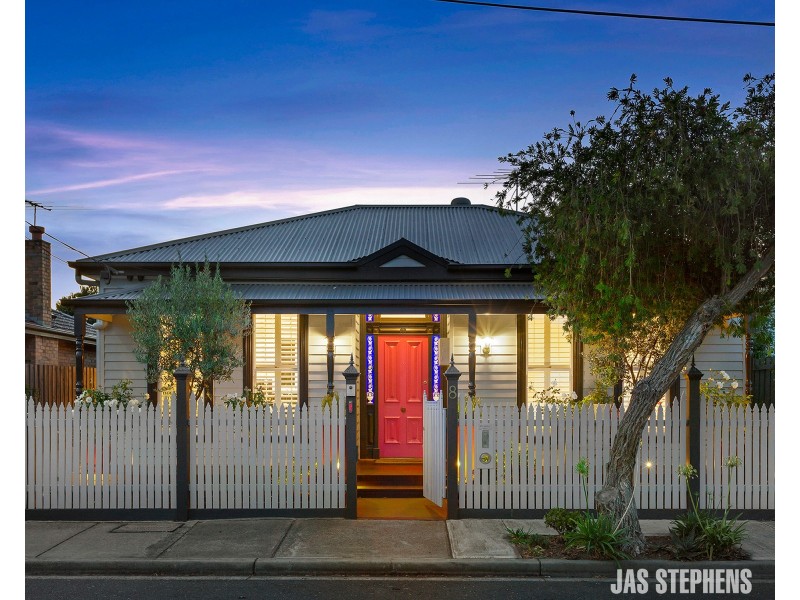 8 Kent Street, Seddon VIC 3011