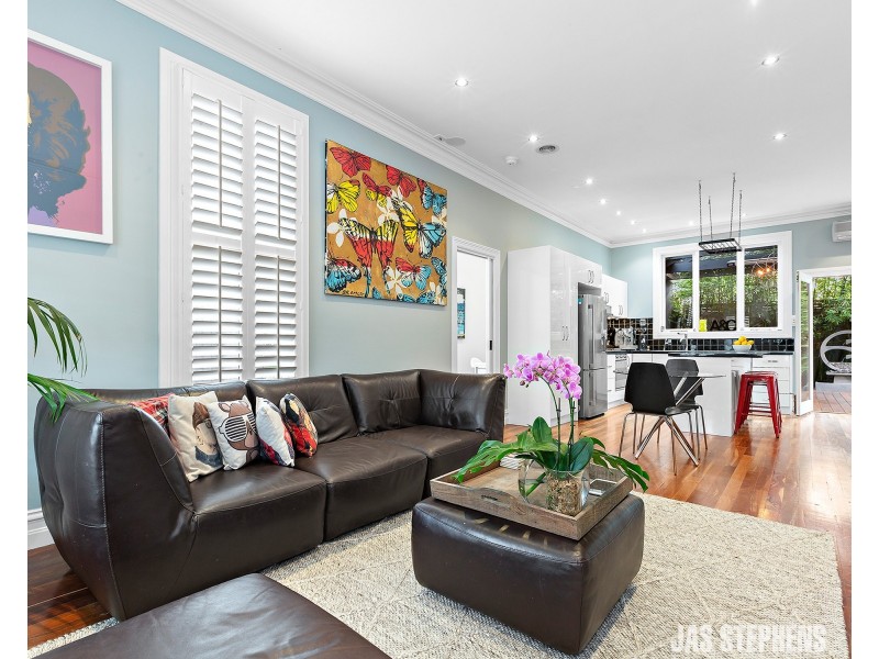 8 Kent Street, Seddon VIC 3011