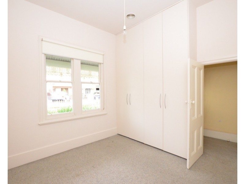 24 Hamilton Street, Seddon VIC 3011